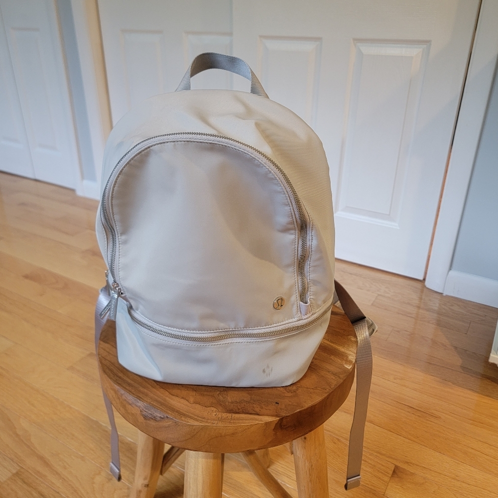 Lululemon city adventurer backpack 11L